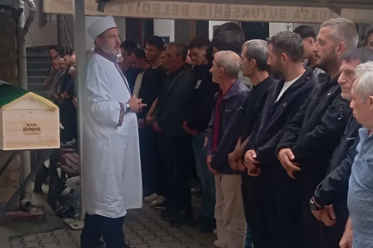19 yaşındaki sürücü gözyaşlarıyla uğurlandı