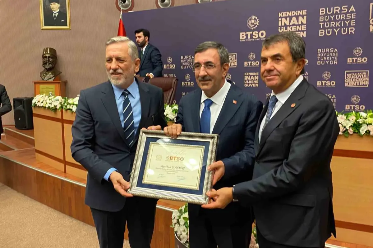 Cumhurbaşkanı Yardımcısı Yılmaz Bursa iş dünyasının temsilcileriyle bir araya geldi