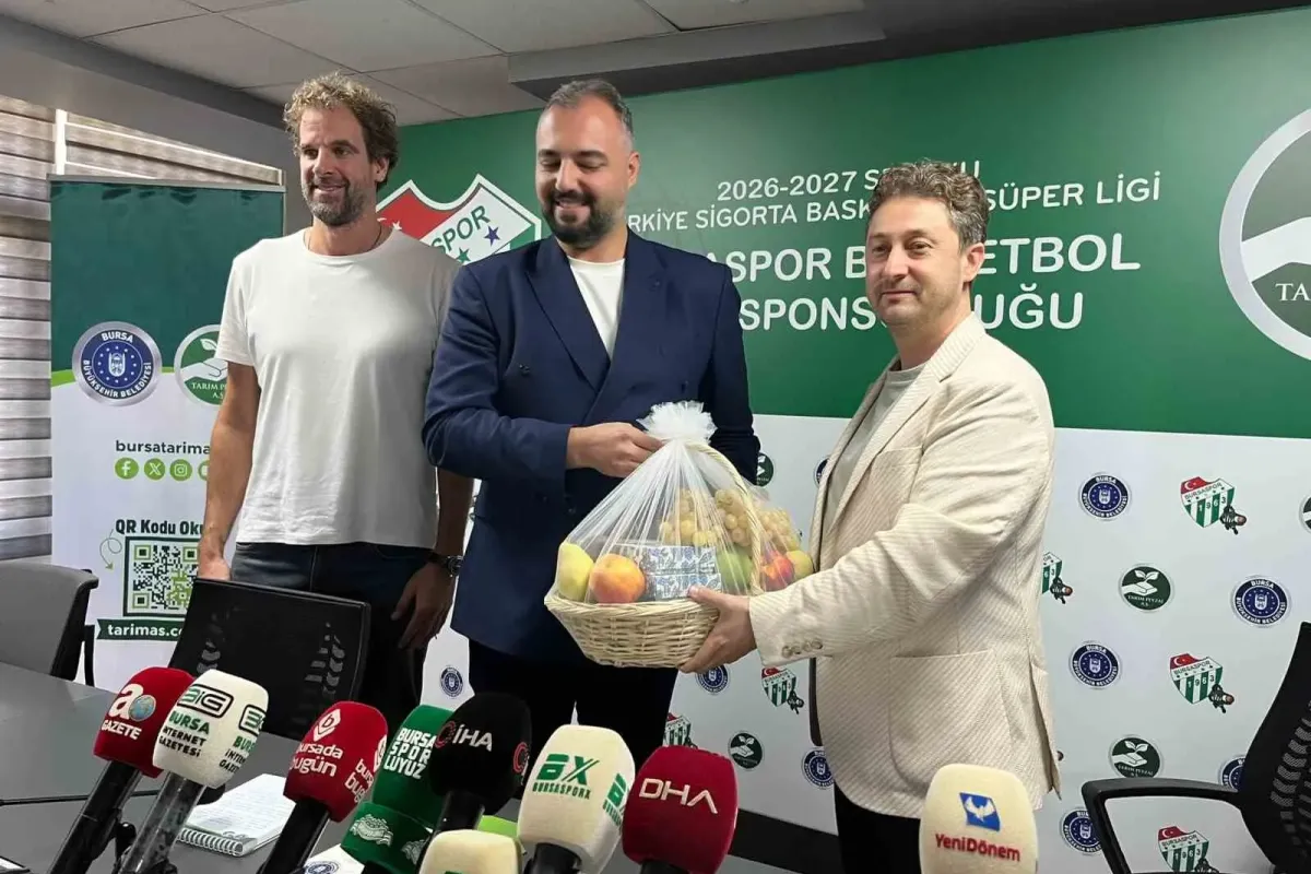 Bursaspor Basketbol’a şort ve tribün isim sponsorluğu desteği