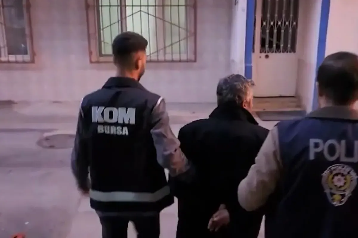 Bursa’da sağlıkçıları ev sahibi yapma vaadiyle dolandıran şahıslara dev operasyon
