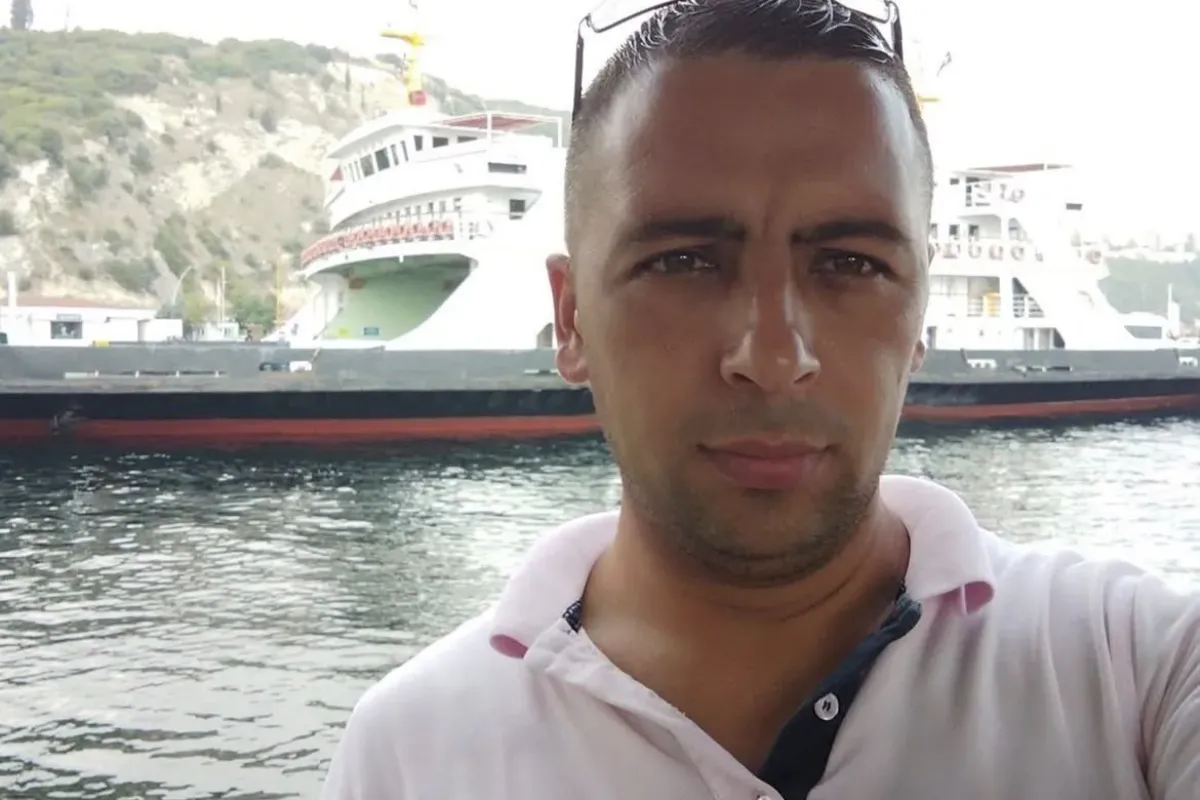 Yalova’da demirlerin altında kalan işçi hayatını kaybetti