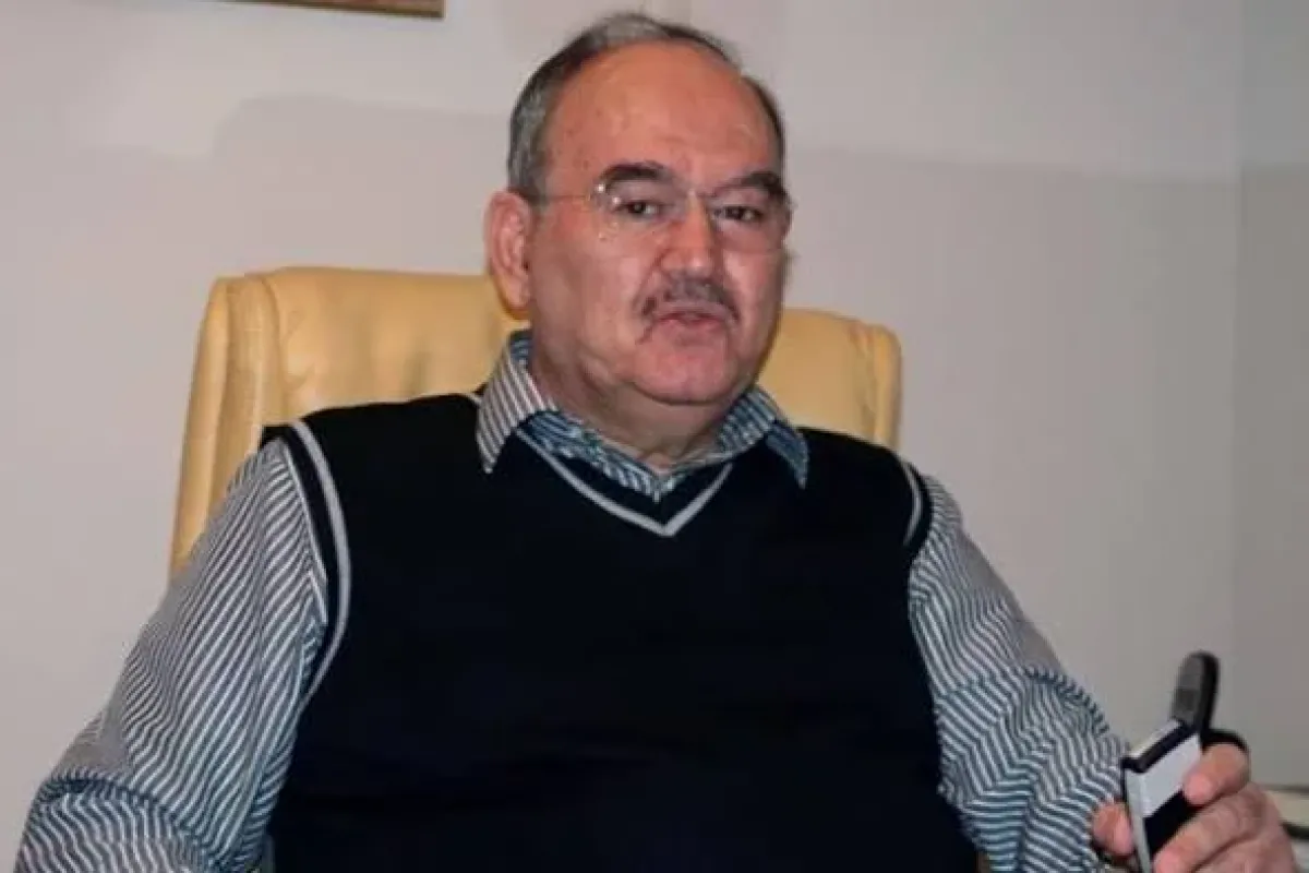 Bursalı Burhan Özfatura kimdir? 83 yaşında hayatını kaybetti