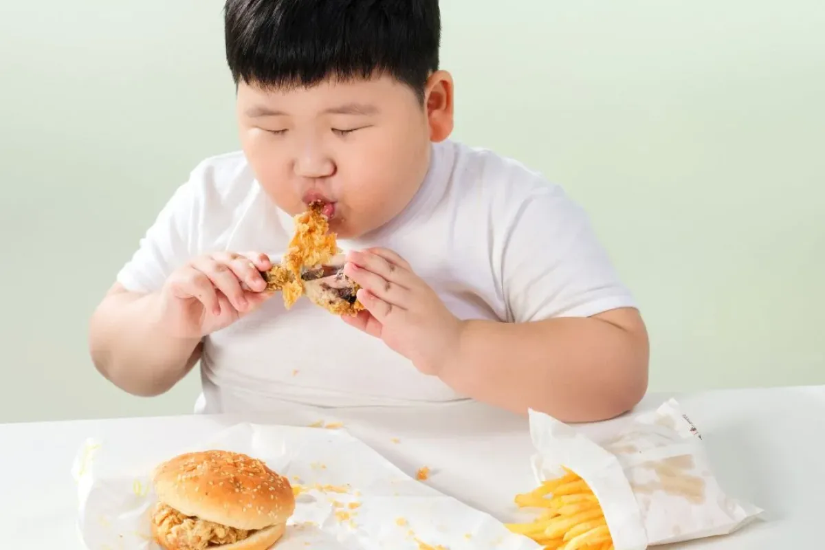 Türkiye’de çocukluk çağı obezitesi alarmı: Uzmanlardan uyarı
