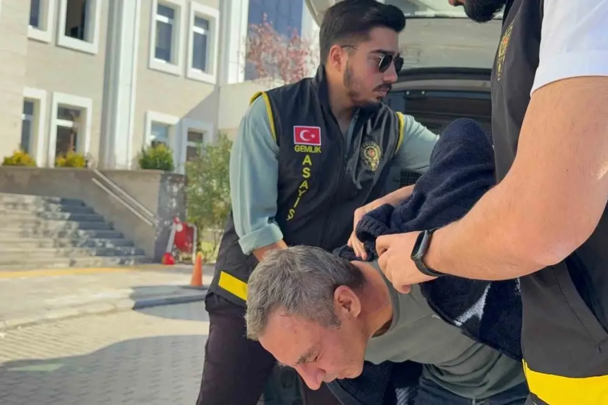 Bursa’da gürültü cinneti...Yaşlı çifti öldürdüğü öne sürülen komşu adliyeye sevk edildi