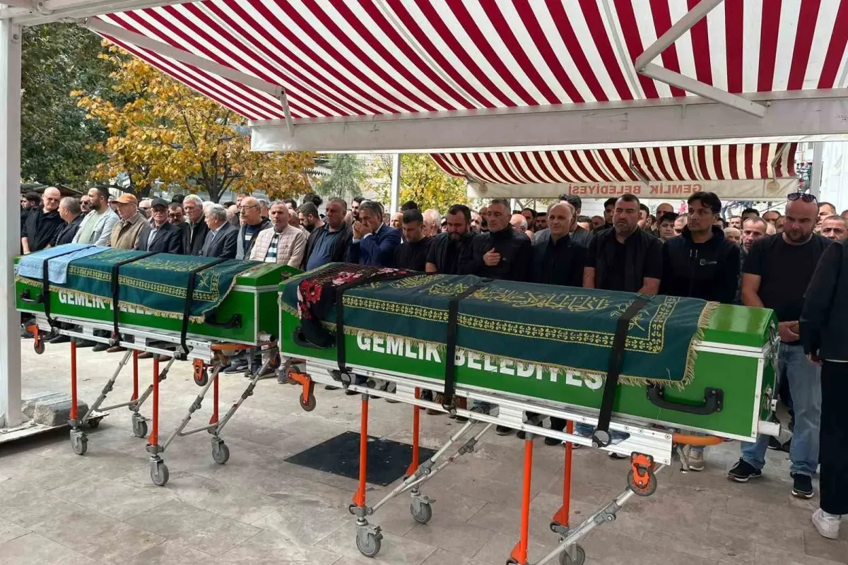 Gemlik’te cinayet kurbanı çift toprağa verildi