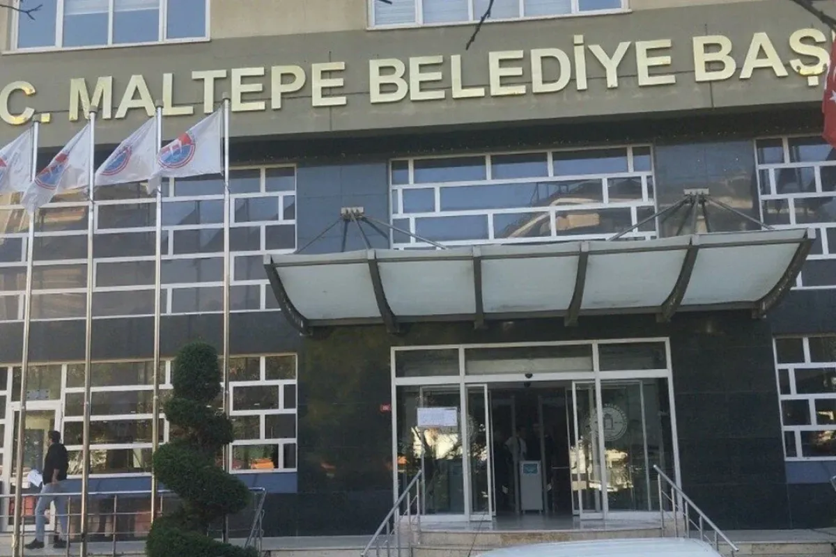 Maltepe Belediye Başkanı Esin Köymen Kimdir, Hangi Partiden?