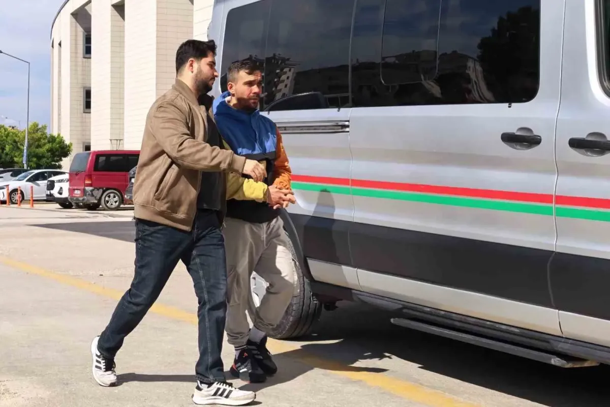 Bursa’da polisten kaçan şüphelinin üzerinden 50 gram bonzai çıktı