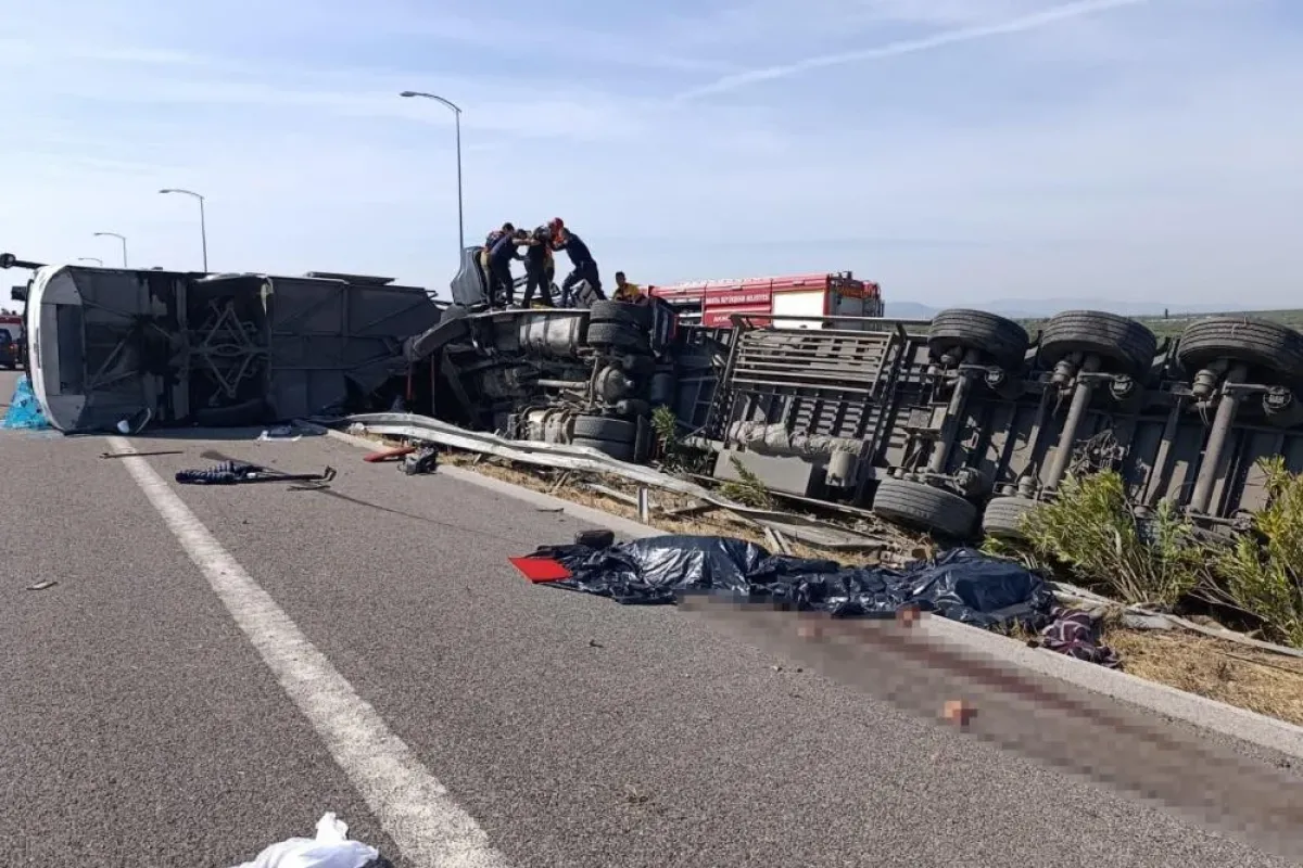 Manisa'da katliam gibi kaza! 11 ölü 26 yaralı