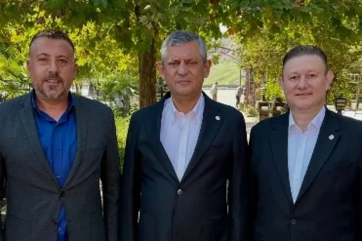 Özgür Özel İnegöl'de köfte molası verdi