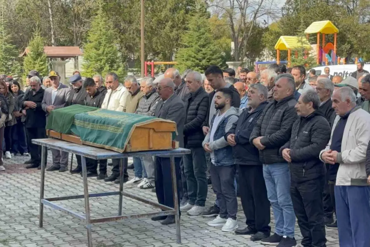 Manisa’daki otobüs kazasında ölen yolcuya Konya’da veda