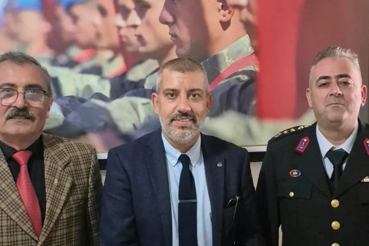 Hayırsever iş insanına altın madalya ve berat