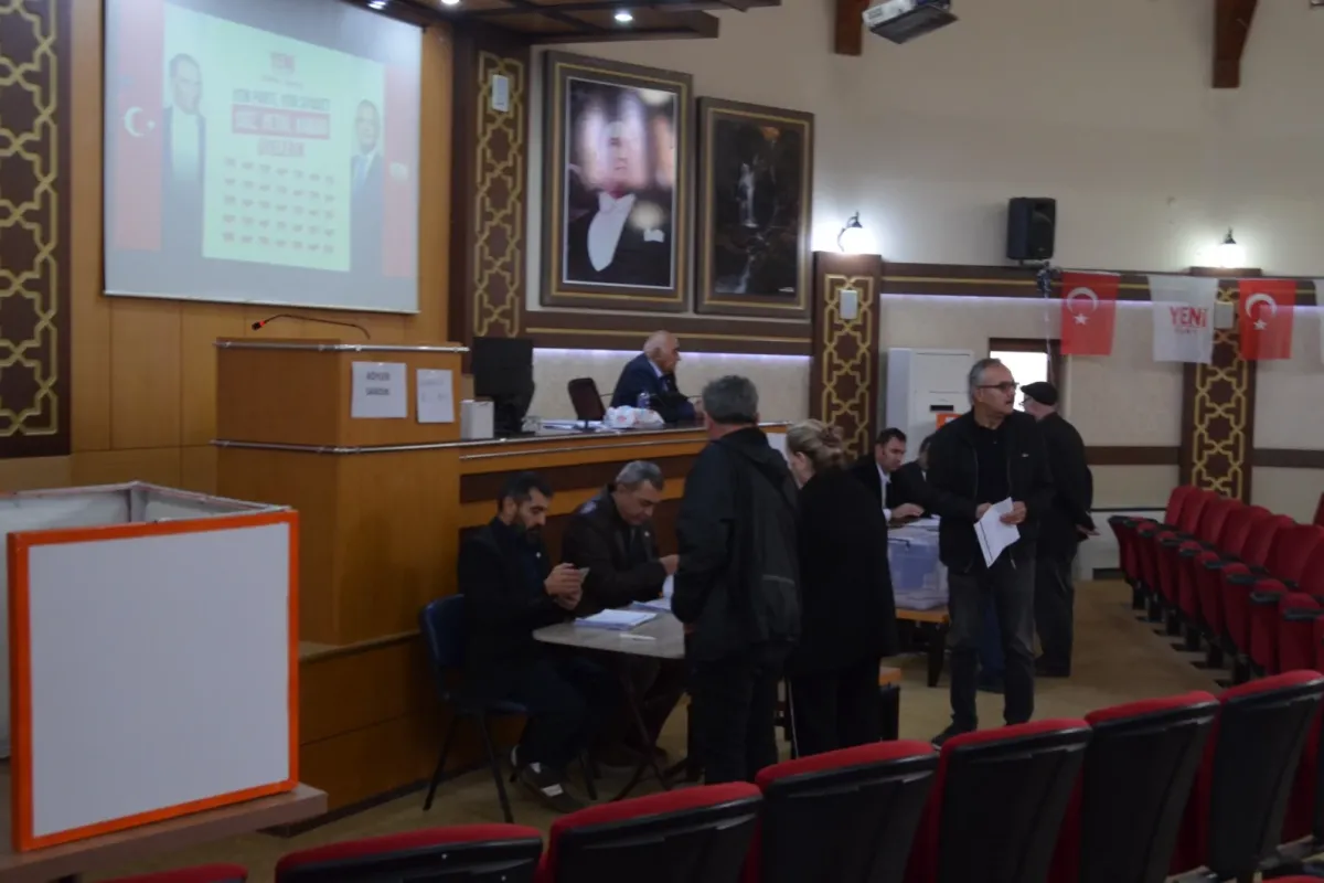 İnegöl'de il başkanını seçmek için sandığa gittiler