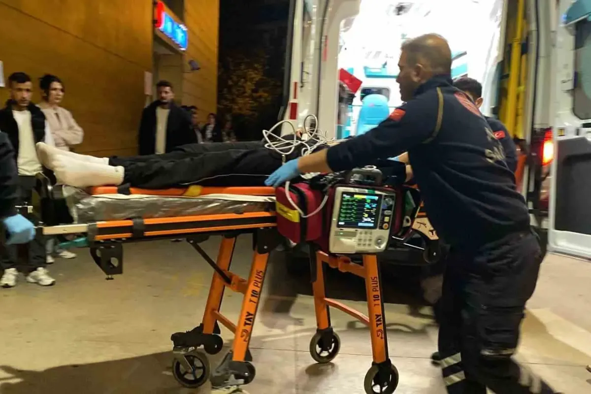 Balkondan düşen çocuk ağır yaralandı