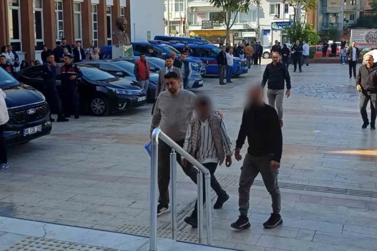 Sevgilisinin evinde eşiyle karşılaştı! Ortalık karıştı