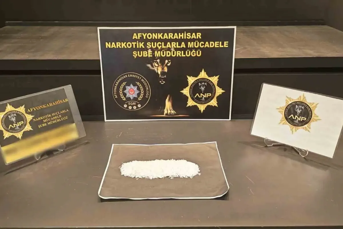 Uyuşturucu operasyonunda yakalanan 3 kişi tutuklandı