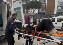Bursa’da alt geçit yerine yolu kullanan yayaya otomobil çarptı