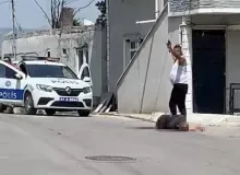 5 yaşındaki çocuğun gözü önünde annesini defalarca bıçaklayarak öldürdü!