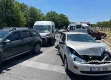 Balıkesir’de 6 aracın karıştığı zincirleme kaza: 2 yaralı