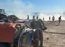 Çiftçiler traktörleriyle yangın bölgesine koştu
