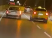 İki Taksi Otomobili Sıkıştırdı