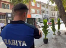 Bursa’da zabıtadan kaldırım işgali ve çevre kirliliği denetimi