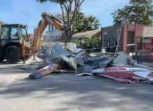 Mahkeme kararının ardından Mudanya’daki büfe yıkıldı