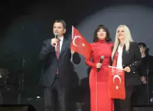 Osmangazi’de Cumhuriyet coşkusu Göksel’in şarkılarıyla taçlandı