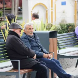 Emeklilere çifte ödeme takvimi başladı: Maaş ve ikramiyeler yatıyor