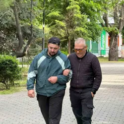 Doktorlar yaşamaz dedi,hayata tutundu