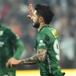 Bursaspor’da İç Transfer Hamlesi! Barış Gök’le Sözleşme Yenilendi