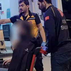 İnegöl'de taşıdığı koltuğun altında kaldı!