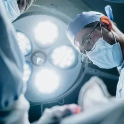 Yemek yerken boğazına saplandı! Doktorlar seferber oldu