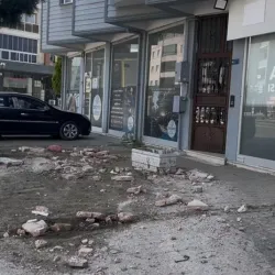 Yaya geçidinde dehşet anları! Ağır yaralanan kadın yaşam savaşı veriyor