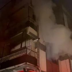 Gece yarısı hareketli saatler! Bir aile hastaneye kaldırıldı