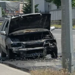 İnegöl'de seyir halindeki araç küle döndü!