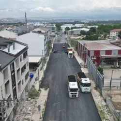 Bursa Büyükşehir, Yeniceköy Mahallesi'nde asfaltı yeniliyor