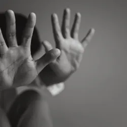 Arkadaşının kızını "Sana eşofman aldım" diyerek apart daireye götürdü, sonrası korkunç
