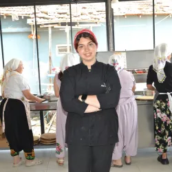 İnegöl'ün bir köyünde öyle bir iş kurdu ki şimdi talebe yetişemiyor