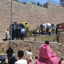 İnegöl'de feci kaza! Halk otobüsü devrildi