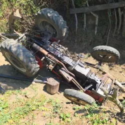 İnegöl'de Traktör Su Kuyusuna Devrildi! 3 Kişi Yaralandı