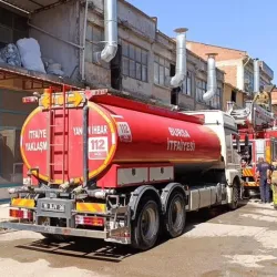 İnegöl'de mobilya imalathanesinde korkutan yangın! Mücadele tam 1 saat sürdü