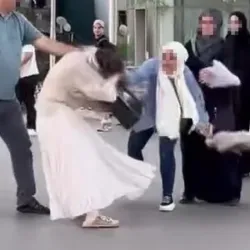 Kocasıyla ilişkiye girmeye çalışan kadını evire çevire dövdü