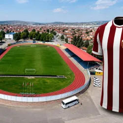 İnegölspor'dan Kombine Alan Taraftara Forma ve Atkı Hediyesi