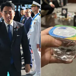 Ankara'da İlginç An! Japon Bakanın Bardak Su Yorumu Gündem Oldu
