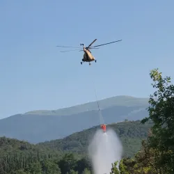İnegöl'de büyük yangın! Peş peşe helikopter desteği sürüyor
