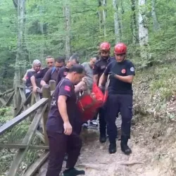 Oylat Şelalesi'nde Korku Dolu Anlar! Ekipler Talihsiz Kadın için Seferber Oldu