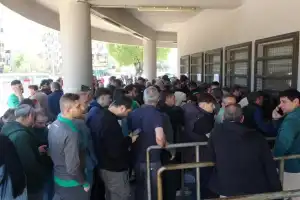 Bursaspor kombine satışında saatler süren kuyruk