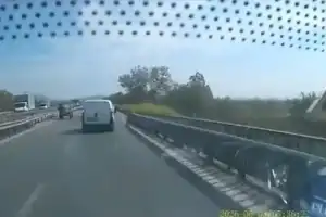 Trafikte herkesin canını hiçe saydı!
