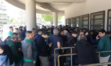 Bursaspor kombine satışında saatler süren kuyruk