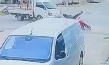 Bursa’da kamyonet ile motosiklet çarpıştı: 1 yaralı